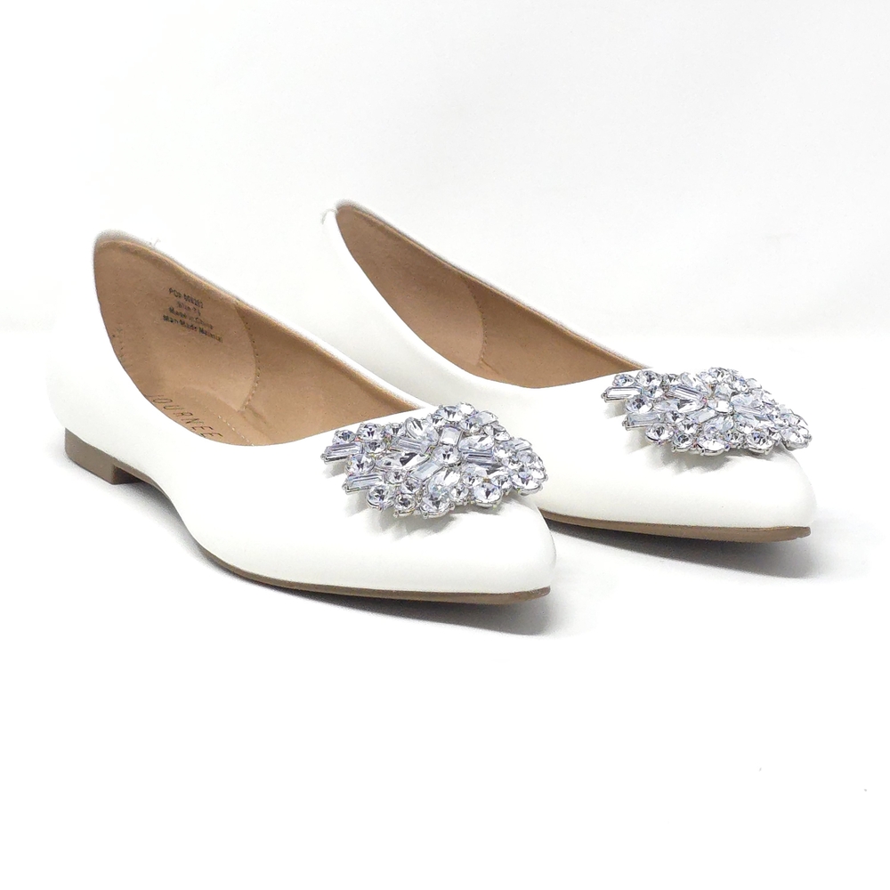 Brinley Co. Jewel Pointed Toe Ballet Flats Ivory Faux Leather Size 7.5M - Picture 2 of 10